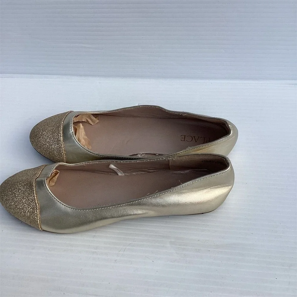 The Children's Place‎ Girls Gold Glitter Ballet Flats Size 3 Casual